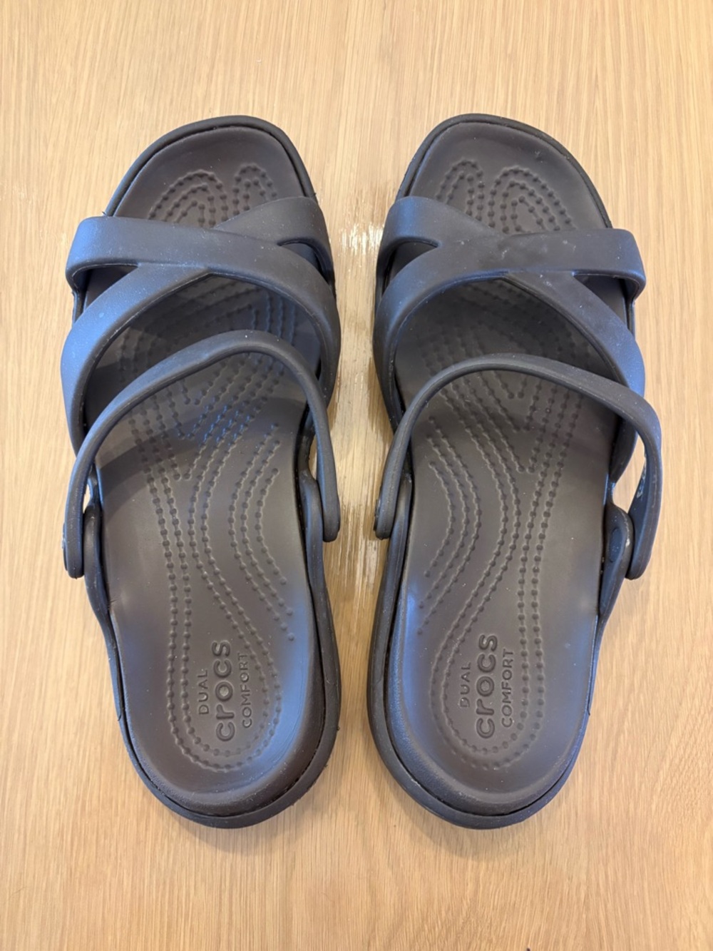 CROCS Women's Brown Strappy  Sandals size 6